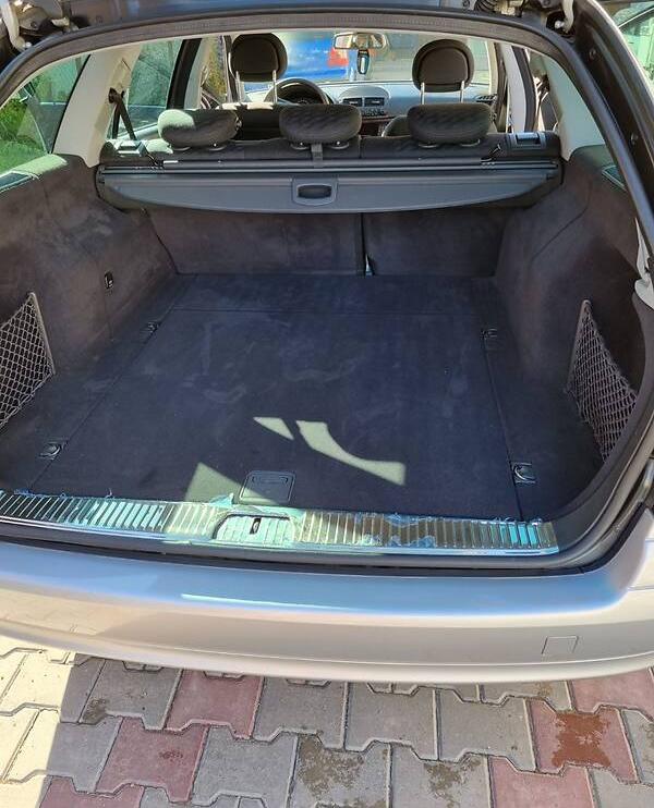 Mercedes-Benz E 220 Clsssic 2004