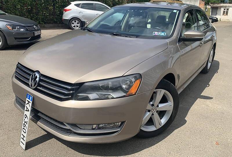 Volkswagen Passat B7 SE 2014
