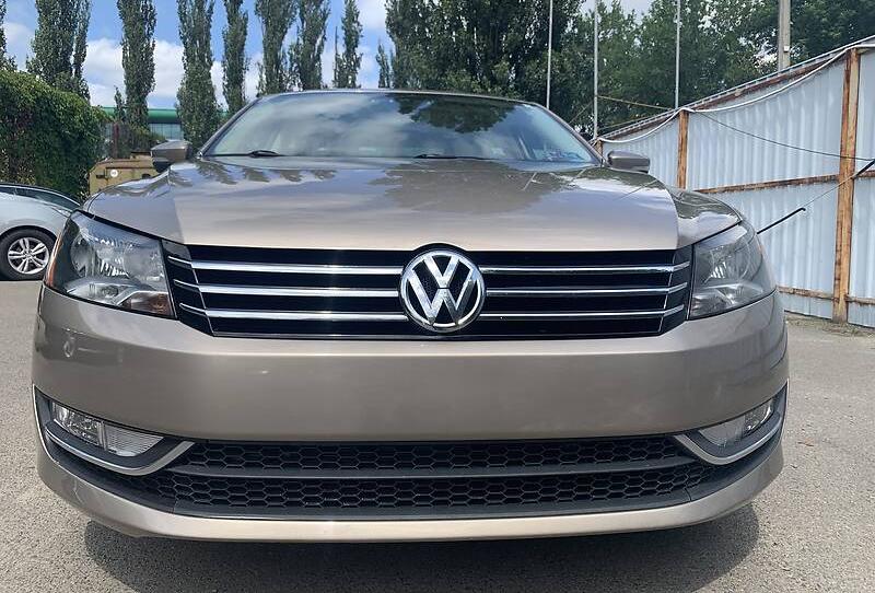 Volkswagen Passat B7 SE 2014
