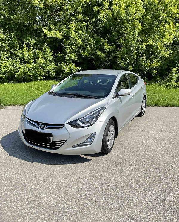 Hyundai Elantra 2015