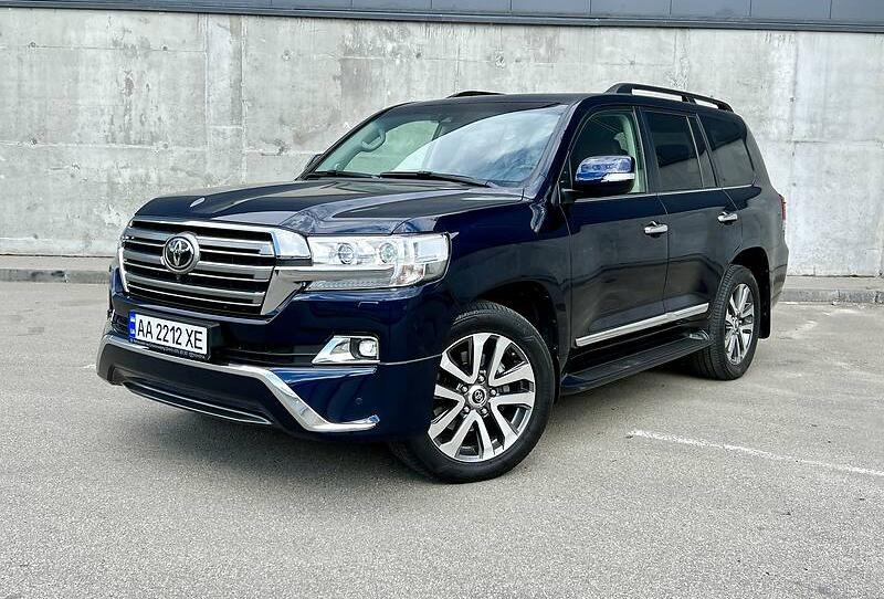 Toyota Land Cruiser 200 Premium 2016