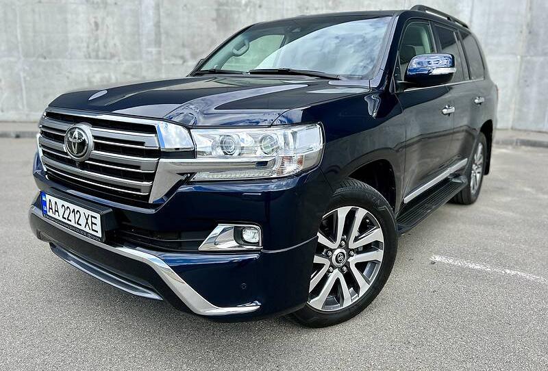 Toyota Land Cruiser 200 Premium 2016