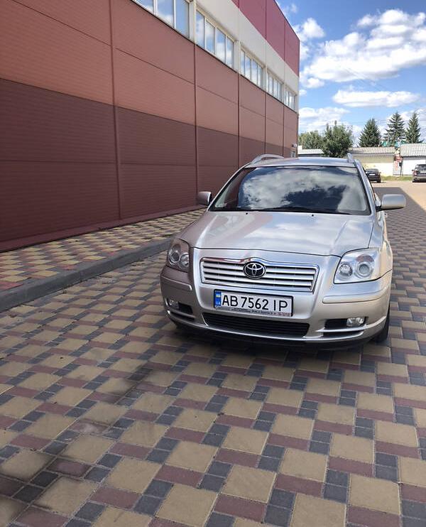Toyota Avensis 2004