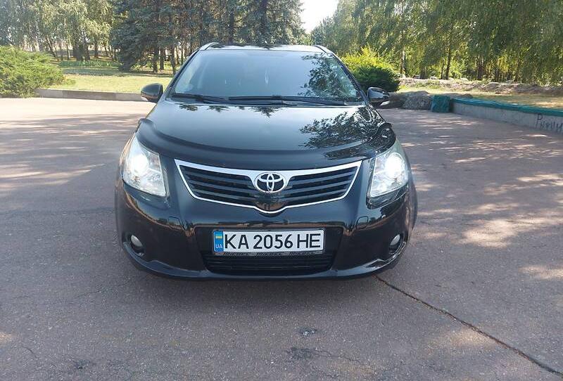 Toyota Avensis 2011