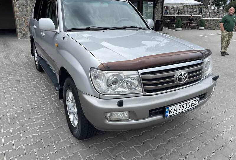 Toyota Land Cruiser 100 2005