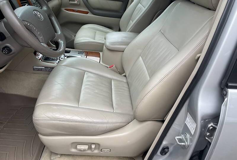 Toyota Land Cruiser 100 2005