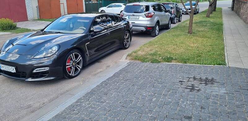 Porsche Panamera 2012