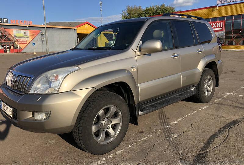 Toyota Land Cruiser Prado 120 2005