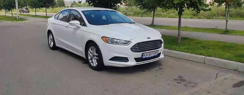 Ford Fusion SE 2015