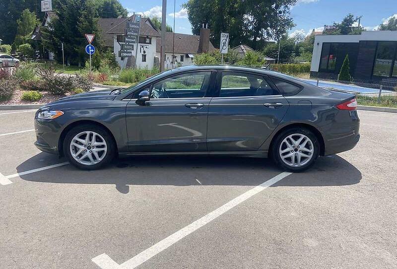 Ford Fusion SE 2014