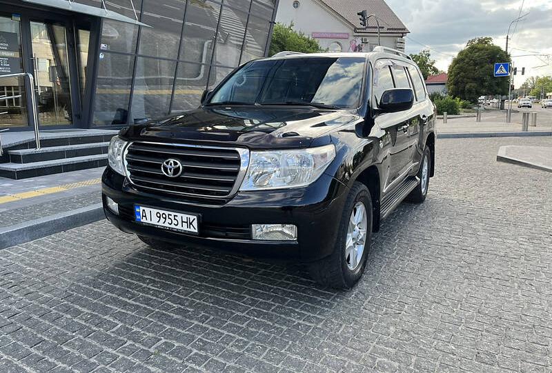 Toyota Land Cruiser 200 2011