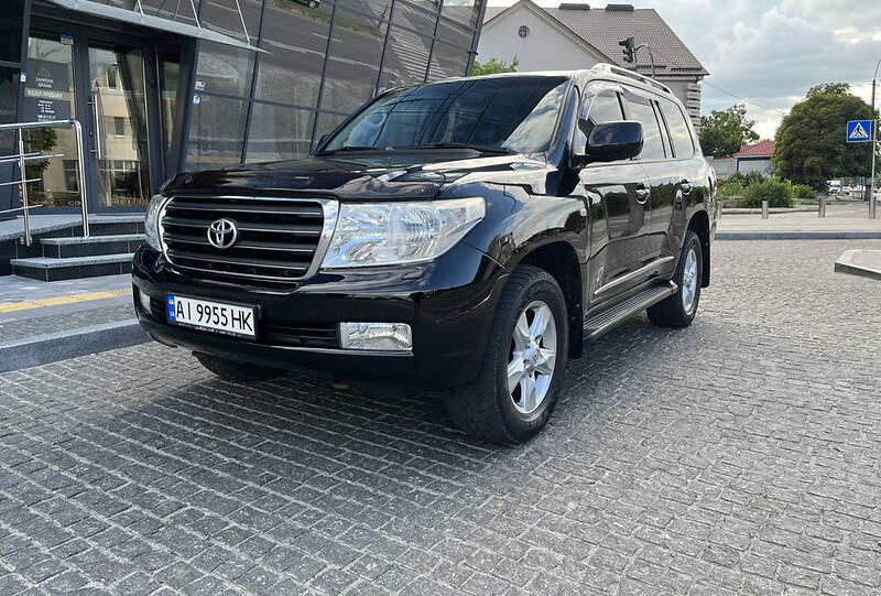 Toyota Land Cruiser 200 2011