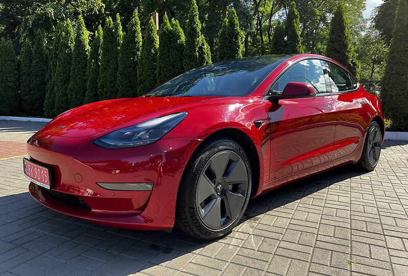 Tesla Model 3 2021