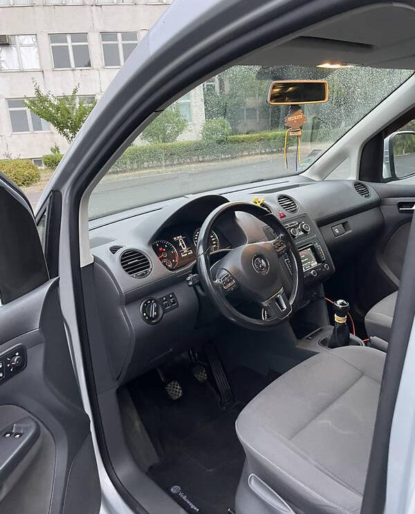 Volkswagen Caddy пасс. 2012