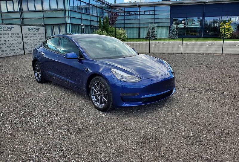 Tesla Model 3 Dual Motors FSD 2020