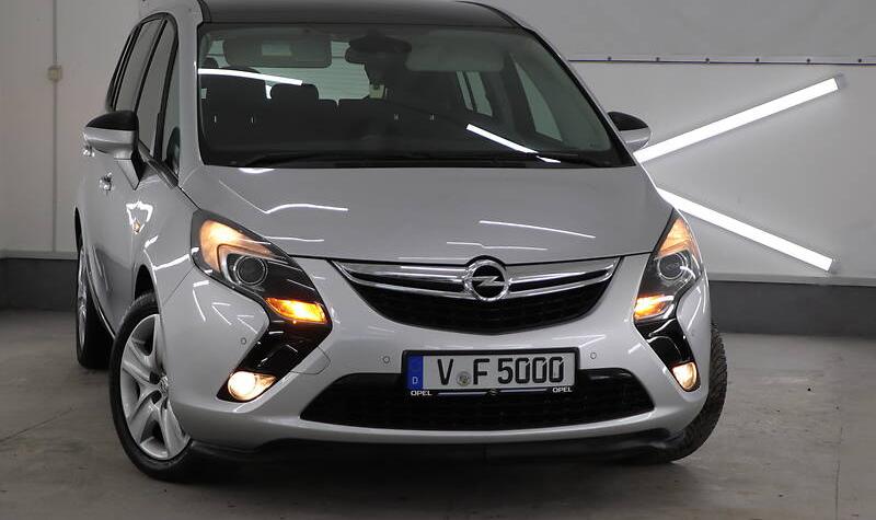 Opel Zafira Tourer 2013