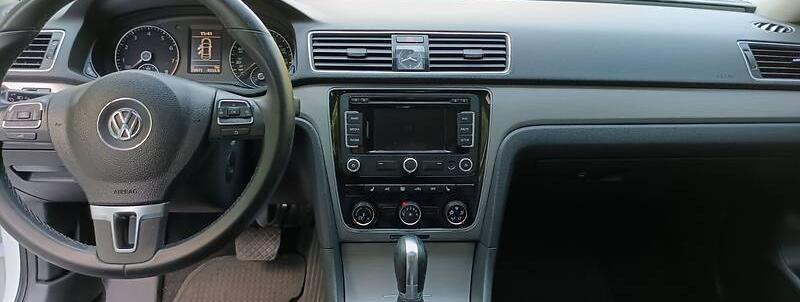 Volkswagen Passat B7 SE 2014