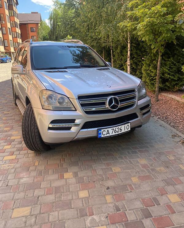Mercedes-Benz GL 350 2011