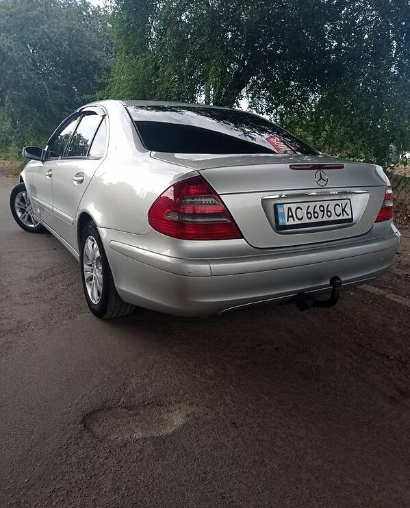 Mercedes-Benz E 220 2003