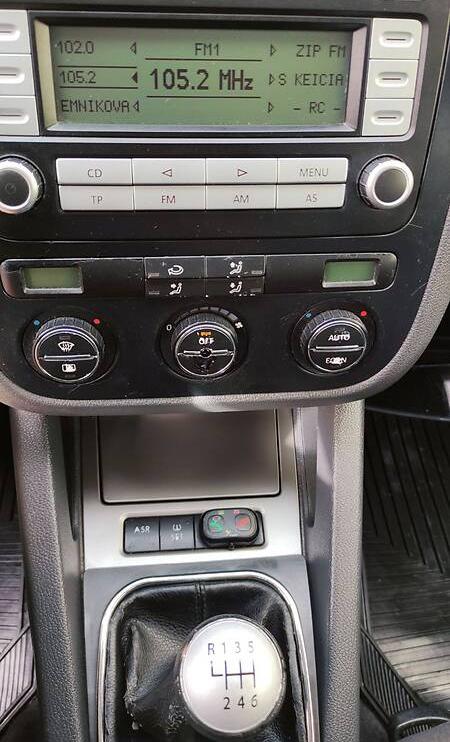 Volkswagen Golf V 2004