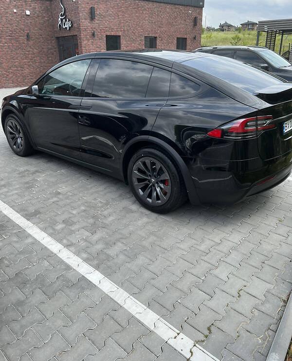 Tesla Model X 2019