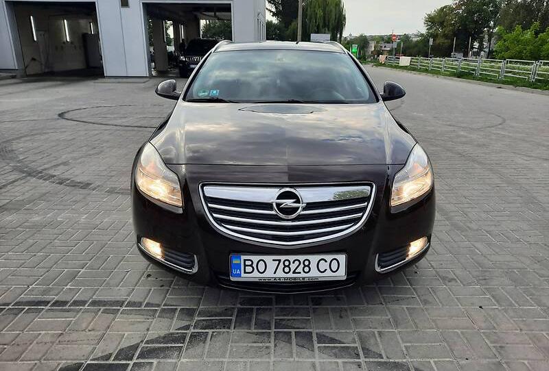 Opel Insignia Sports Tourer 2011