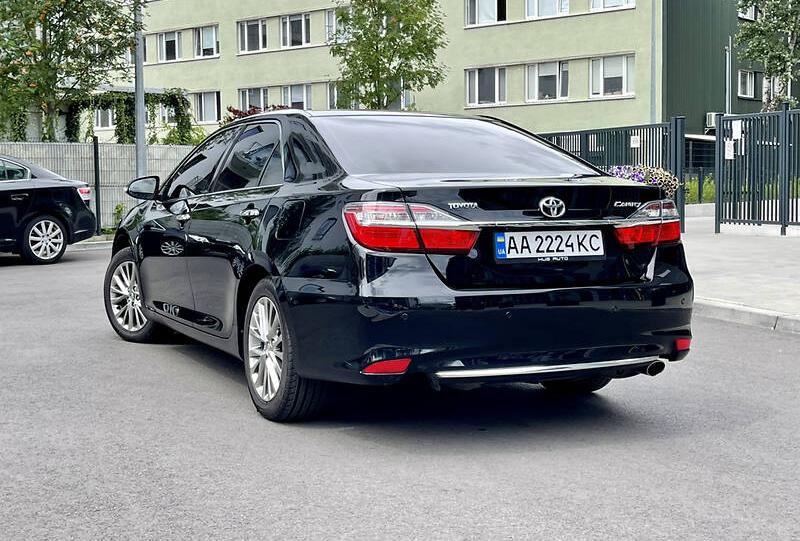 Toyota Camry 2017