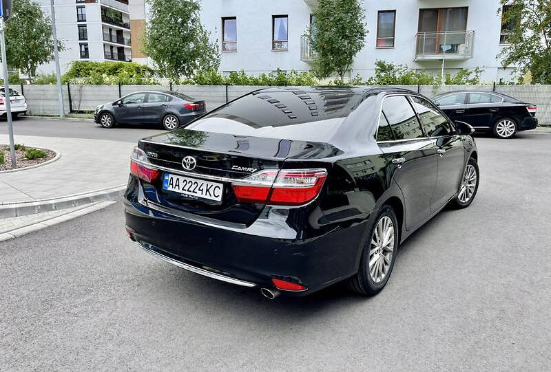 Toyota Camry 2017