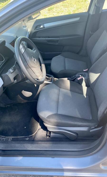 Opel Astra H 217000 2005