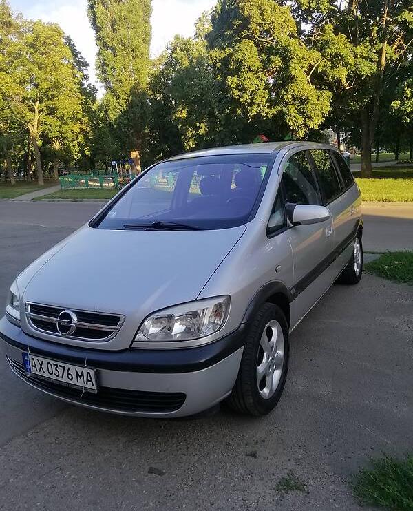 Opel Zafira 2004