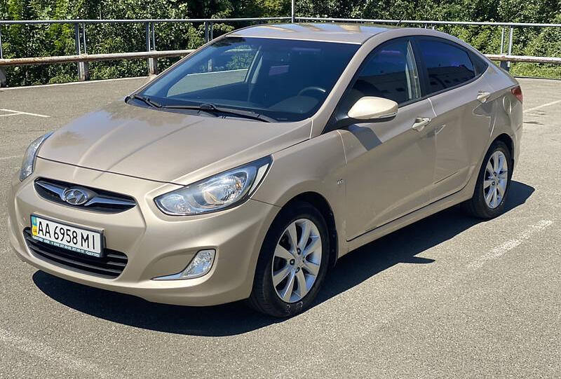 Hyundai Accent 2012