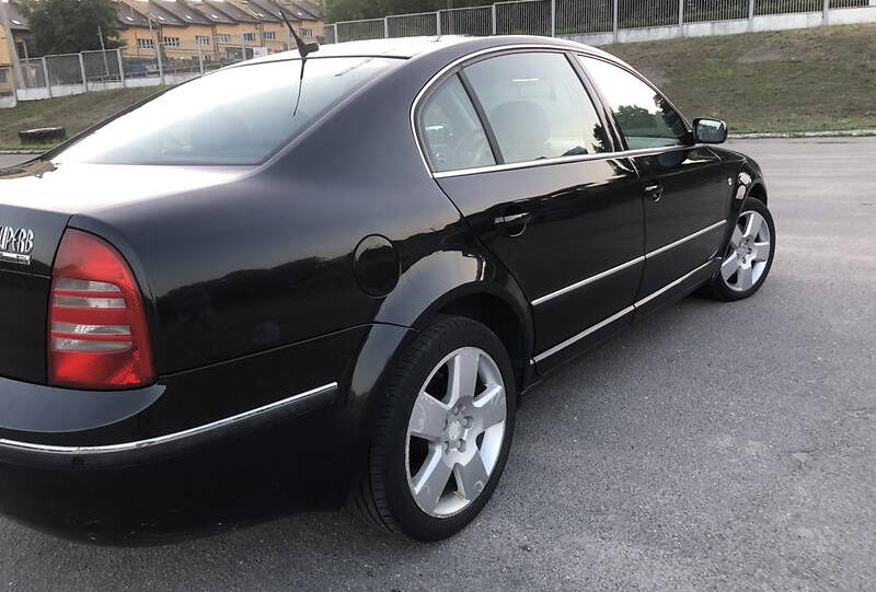 Skoda Superb 2004