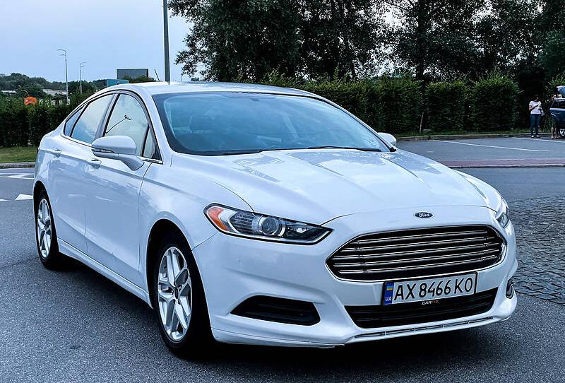 Ford Fusion SE 2016