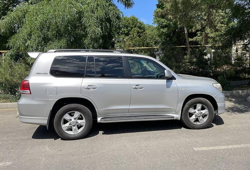 Toyota Land Cruiser 200 2008