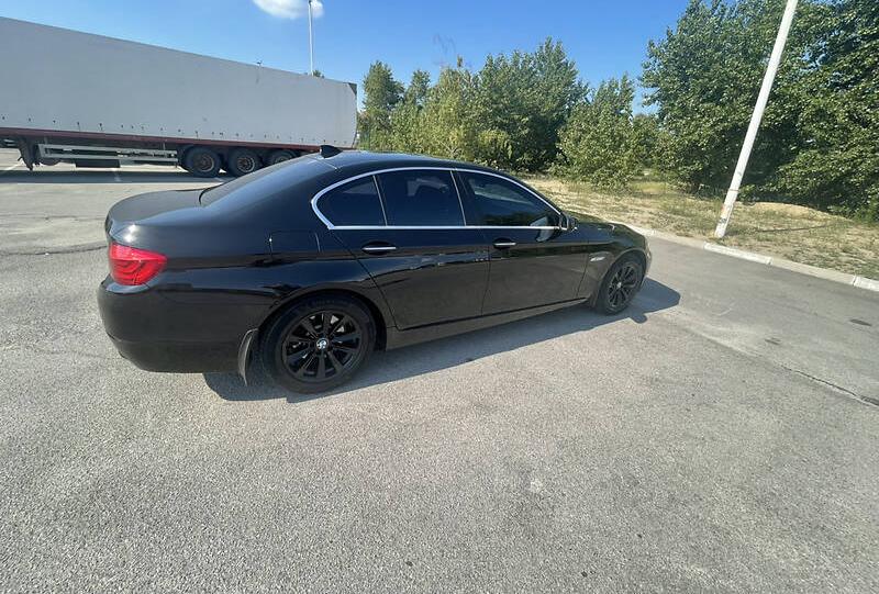 BMW 530 2011