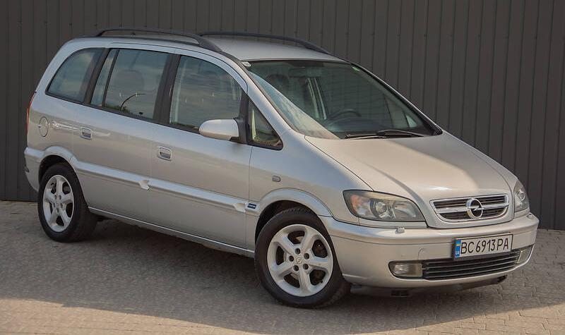 Opel Zafira COMFORT PLUS 2004