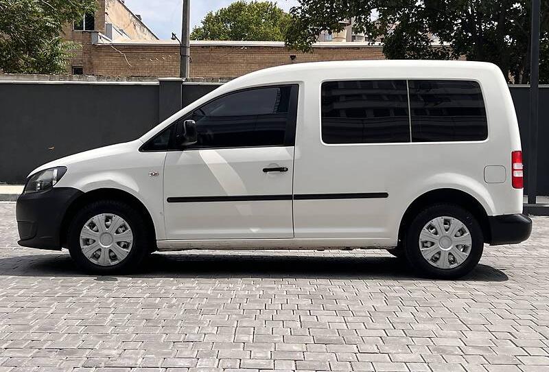 Volkswagen Caddy пасс. 2011