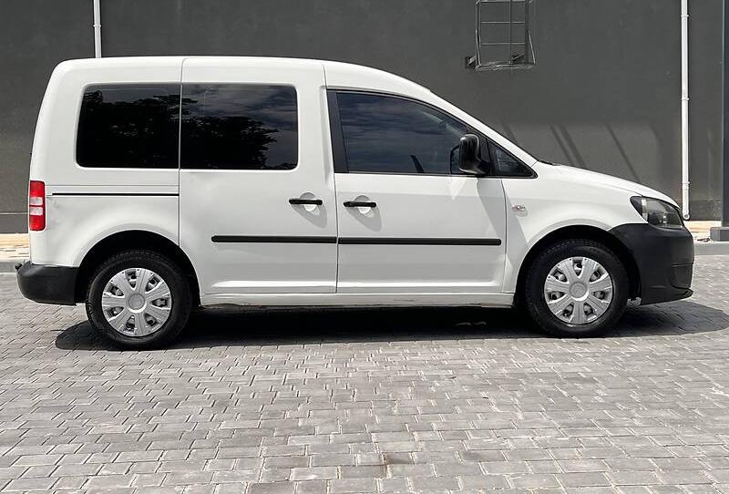 Volkswagen Caddy пасс. 2011