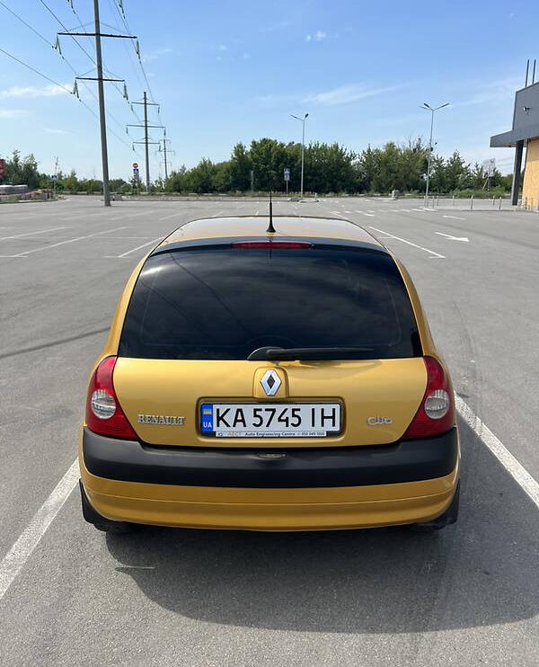 Renault Clio 2003