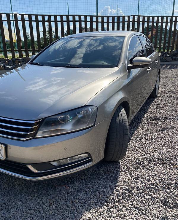 Volkswagen Passat B7 2012