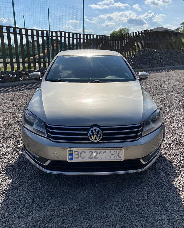 Volkswagen Passat B7 2012