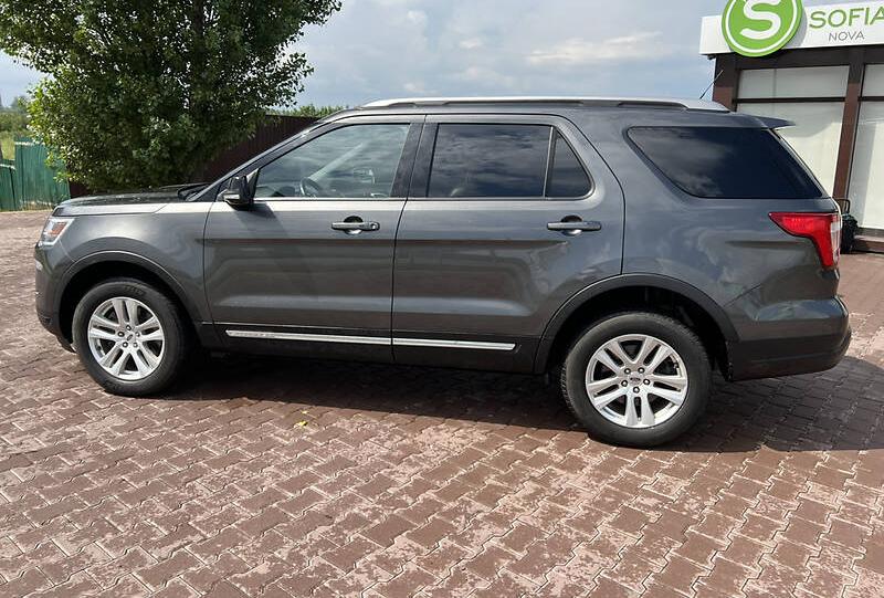 Ford Explorer XLT 2018