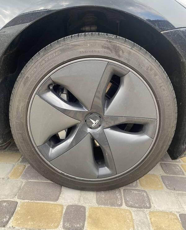 Tesla Model 3 2019