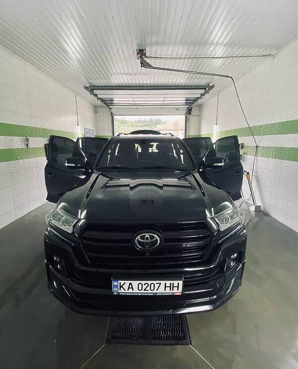 Toyota Land Cruiser 200 Executive lounge 2020