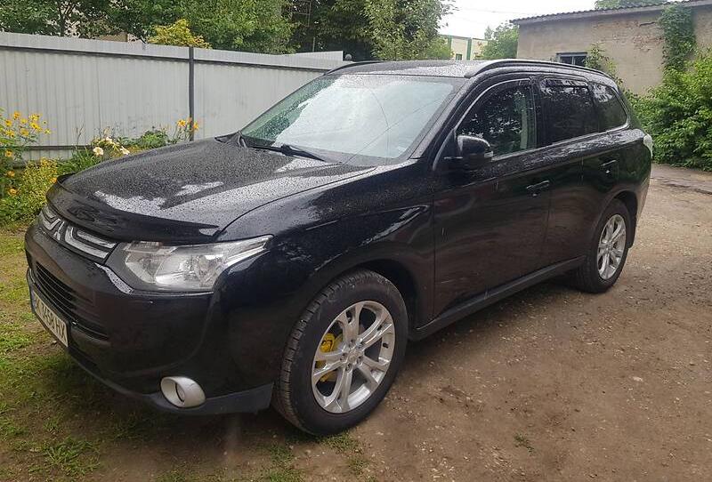 Mitsubishi Outlander 2012