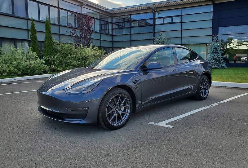 Tesla Model 3 Long Range DM 2021