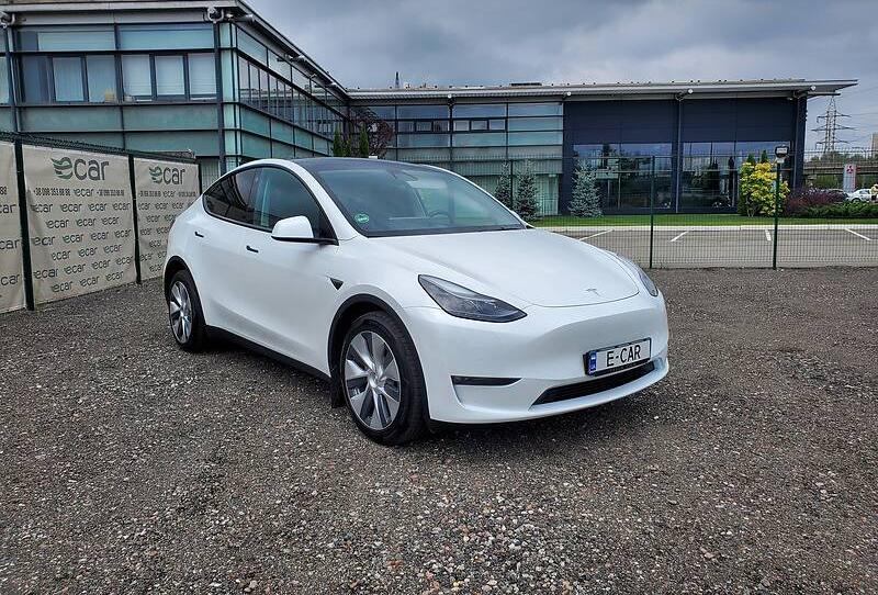 Tesla Model Y 2021