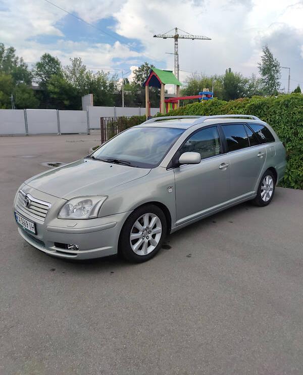 Toyota Avensis 2004