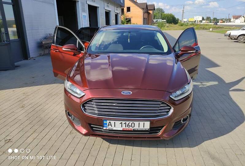 Ford Fusion SE 2015