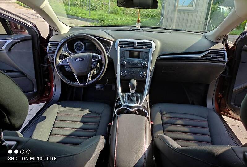 Ford Fusion SE 2015